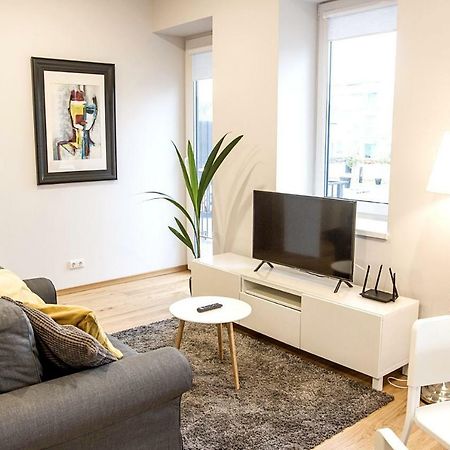 Modern 1Bd Apartment In Old Town By Hostlovers Kaunas Dış mekan fotoğraf